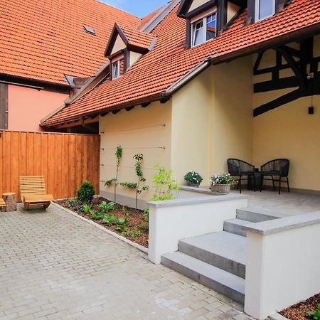 Gasthof Pension Zum Goldenen Hirschen Burgbernheim Exterior foto